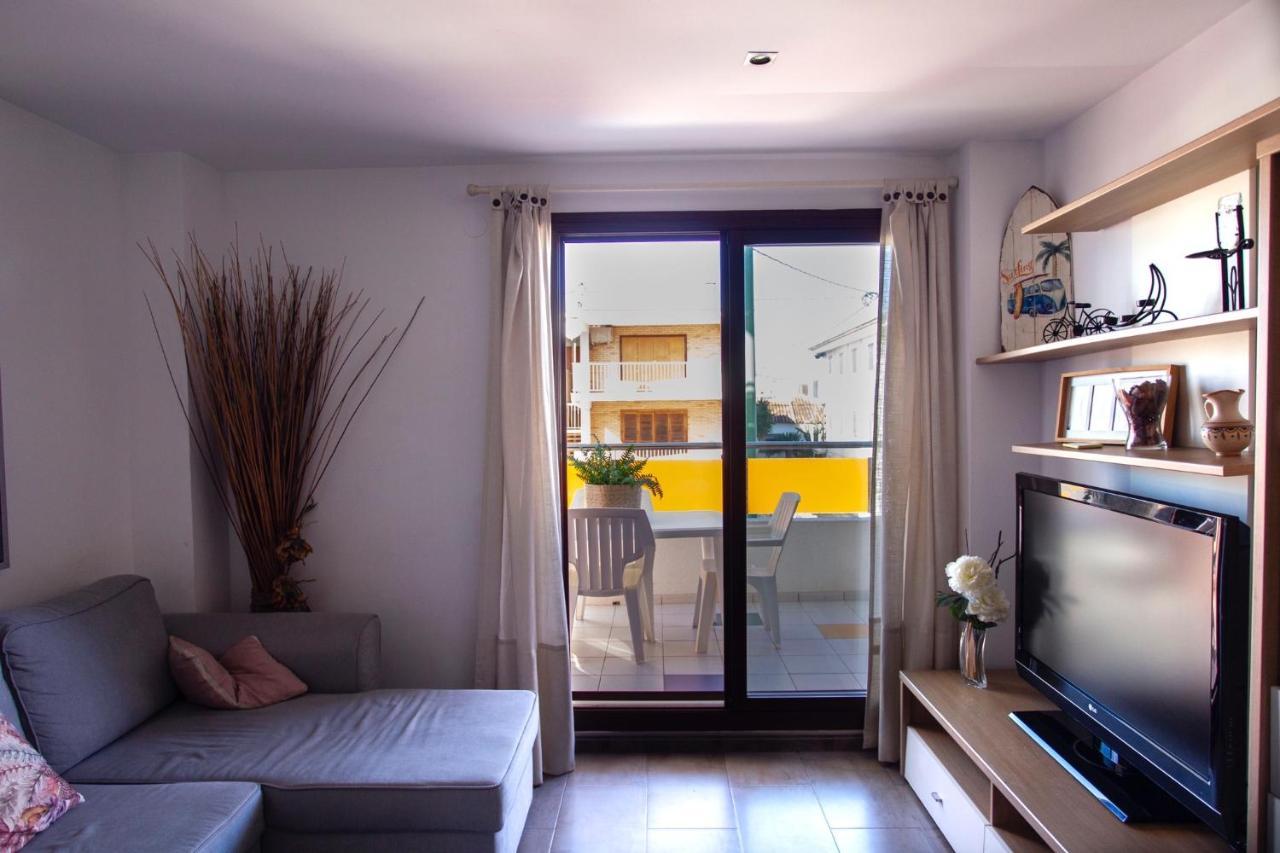 Apartamento A 50 Metros De La Playa, Luminoso Y Acogedor Oliva Exterior photo